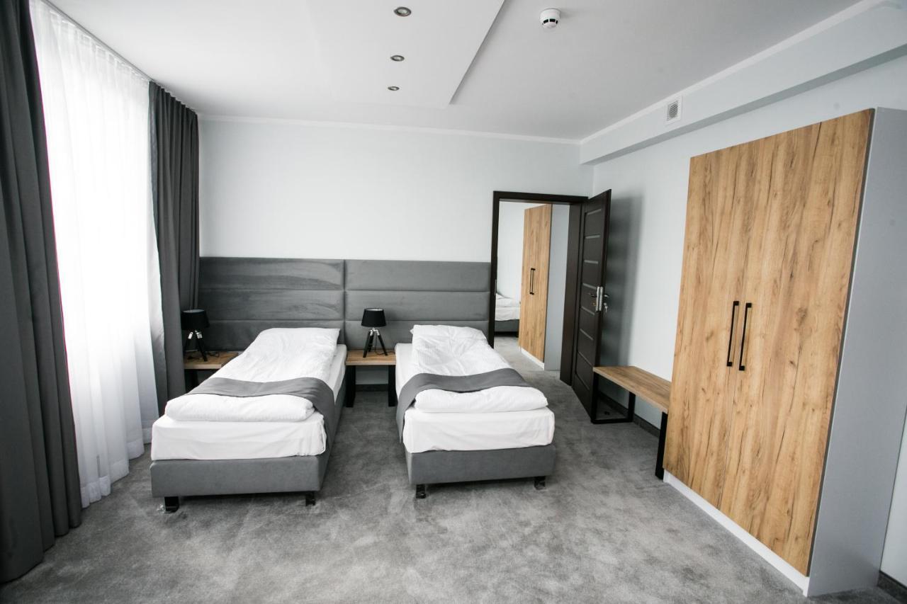 Hotel Tiffany نوفي مياستو لوبافسكي المظهر الخارجي الصورة